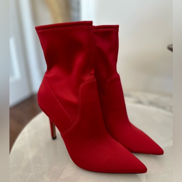 Bright red, satin booties from Aldo in a size 7.5. Never worn! - Picture 6 of 7